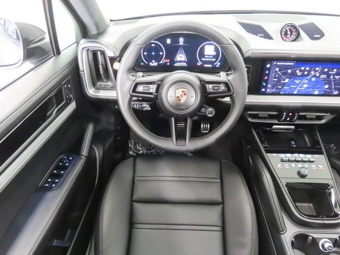 Certified 2026 Porsche Cayenne S AWD/4WD image 16
