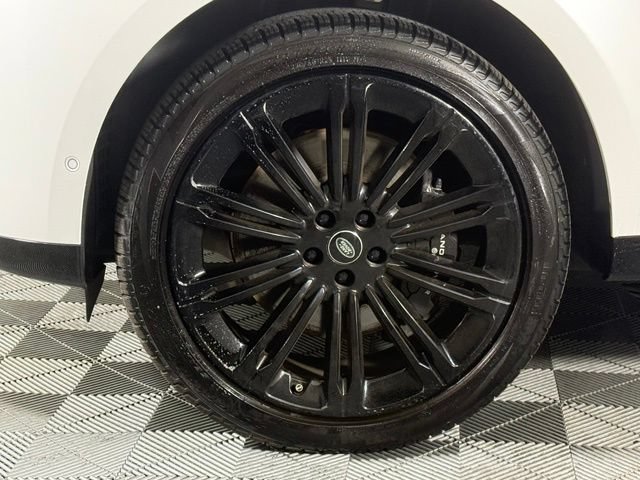 Used 2024 Land Rover Range Rover Long Wheelbase Autobiography AWD/4WD image 11