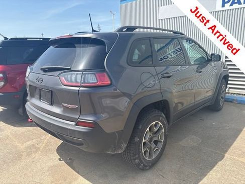 Used 2020 Jeep Cherokee Trailhawk w/ Cold Weather Group AWD/4WD image 5