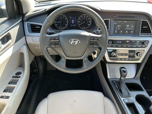 Used 2016 Hyundai Sonata SE image 12
