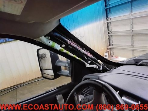 Used 2011 Chevrolet Silverado 2500 LT w/ Interior Plus Package AWD/4WD image 18