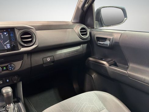 Used 2019 Toyota Tacoma TRD Off-Road AWD/4WD image 21