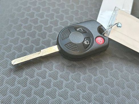 Used 2017 Ford Escape SE w/ Equipment Group 201A image 34