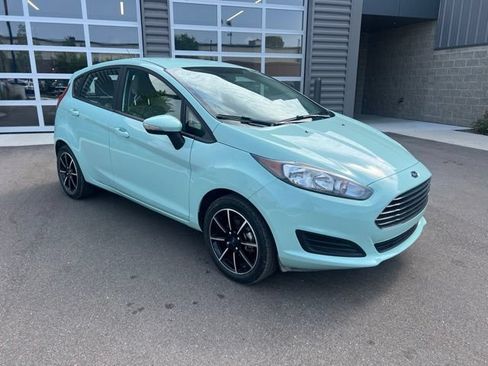 Used 2019 Ford Fiesta SE w/ Cold Weather Package FWD image 3