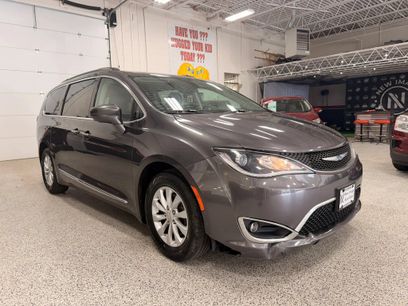 Used 2017 Chrysler Pacifica Touring-L