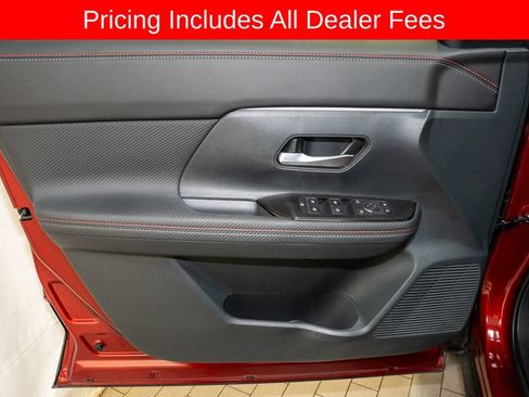 Certified 2025 Nissan Kicks SR w/ Interior Electronics Package FWD image 11