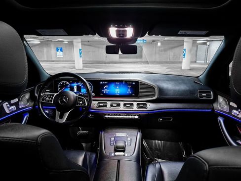 Used 2022 Mercedes-Benz GLS 450 4MATIC image 3