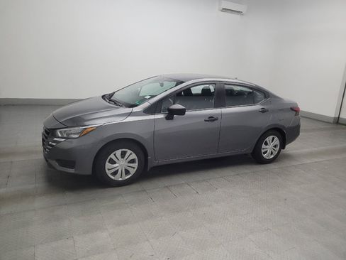 Used 2025 Nissan Versa S w/ Trunk Package FWD image 2