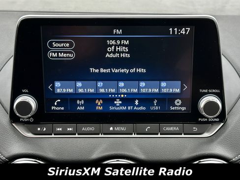 Used 2025 Nissan Sentra SV image 7