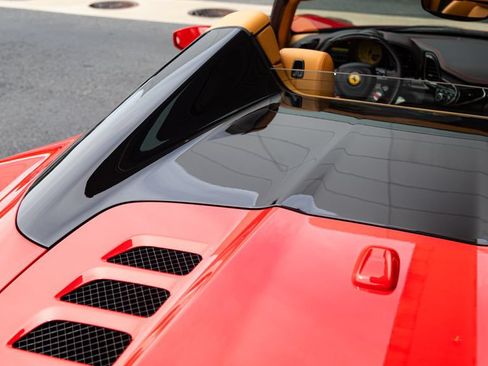 Used 2015 Ferrari 458 Spider RWD image 27