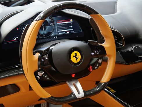 Used 2025 Ferrari Purosangue AWD/4WD image 15