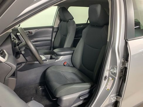 Used 2024 Toyota RAV4 LE image 27