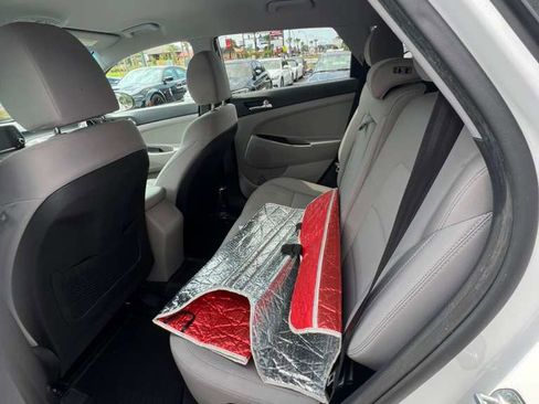 Used 2019 Hyundai Tucson SE FWD image 11