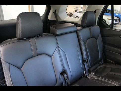 Certified 2025 Honda Pilot EX-L image 22
