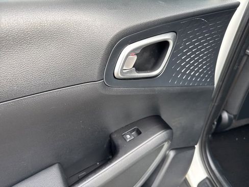 Certified 2022 Kia Soul S image 23