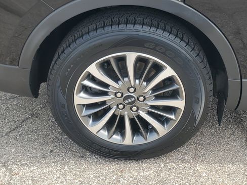 Certified 2023 Lincoln Nautilus FWD image 7