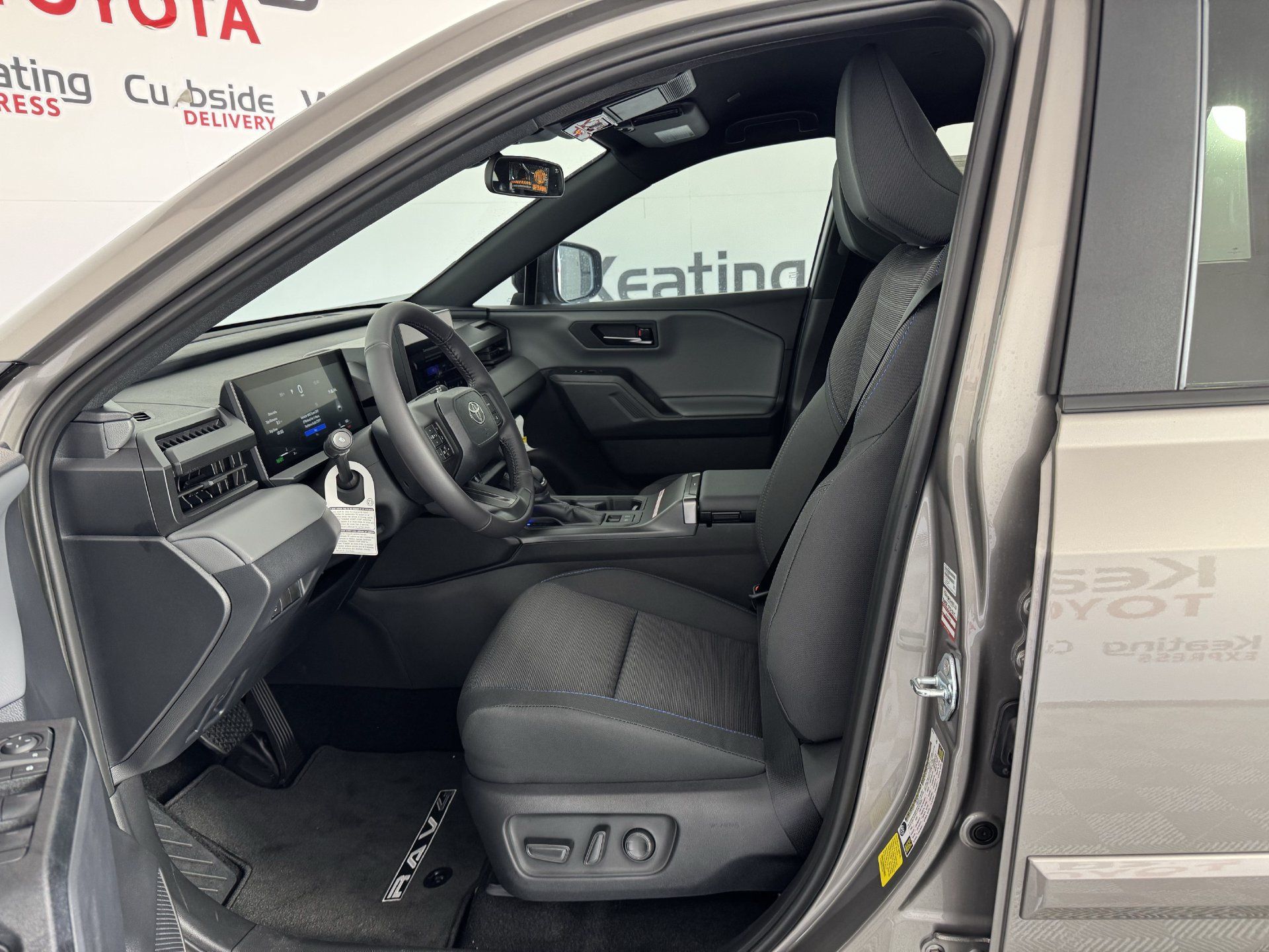 New 2026 Toyota RAV4 SE FWD image 5