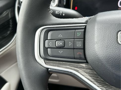 Used 2022 Jeep Wagoneer Series III w/ Premium Group I image 28