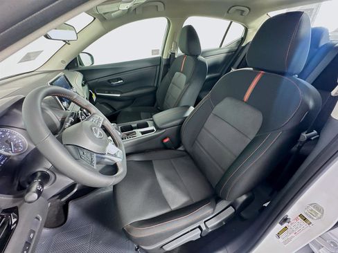 New 2025 Nissan Sentra SR image 11