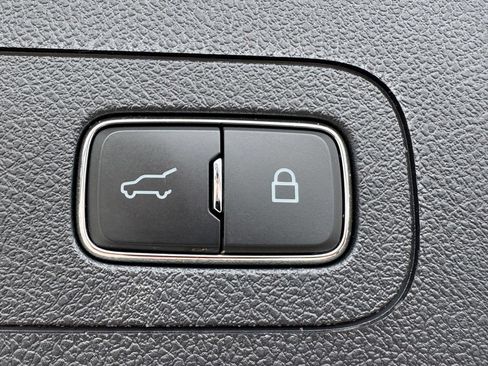 Used 2025 Lincoln Aviator Black Label AWD/4WD image 37