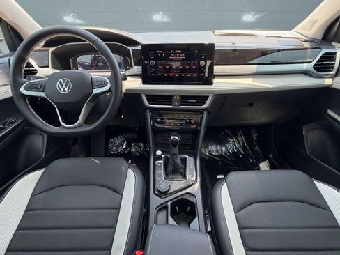 New 2026 Volkswagen Taos SEL AWD/4WD image 14