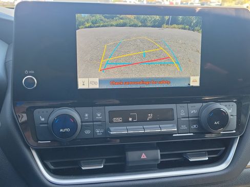 Used 2025 Toyota Grand Highlander AWD Hybrid image 27