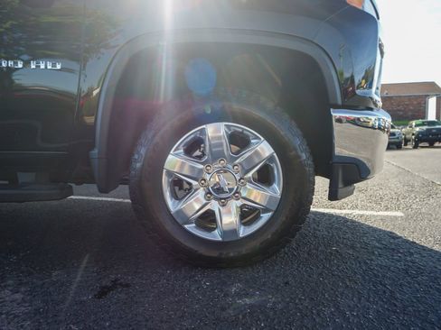 Used 2020 Chevrolet Silverado 2500 LTZ w/ LTZ Premium Package image 15