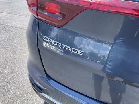 Used 2022 Kia Sportage LX AWD/4WD image 5