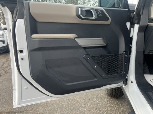 Used 2023 Ford Bronco Wildtrak image 19