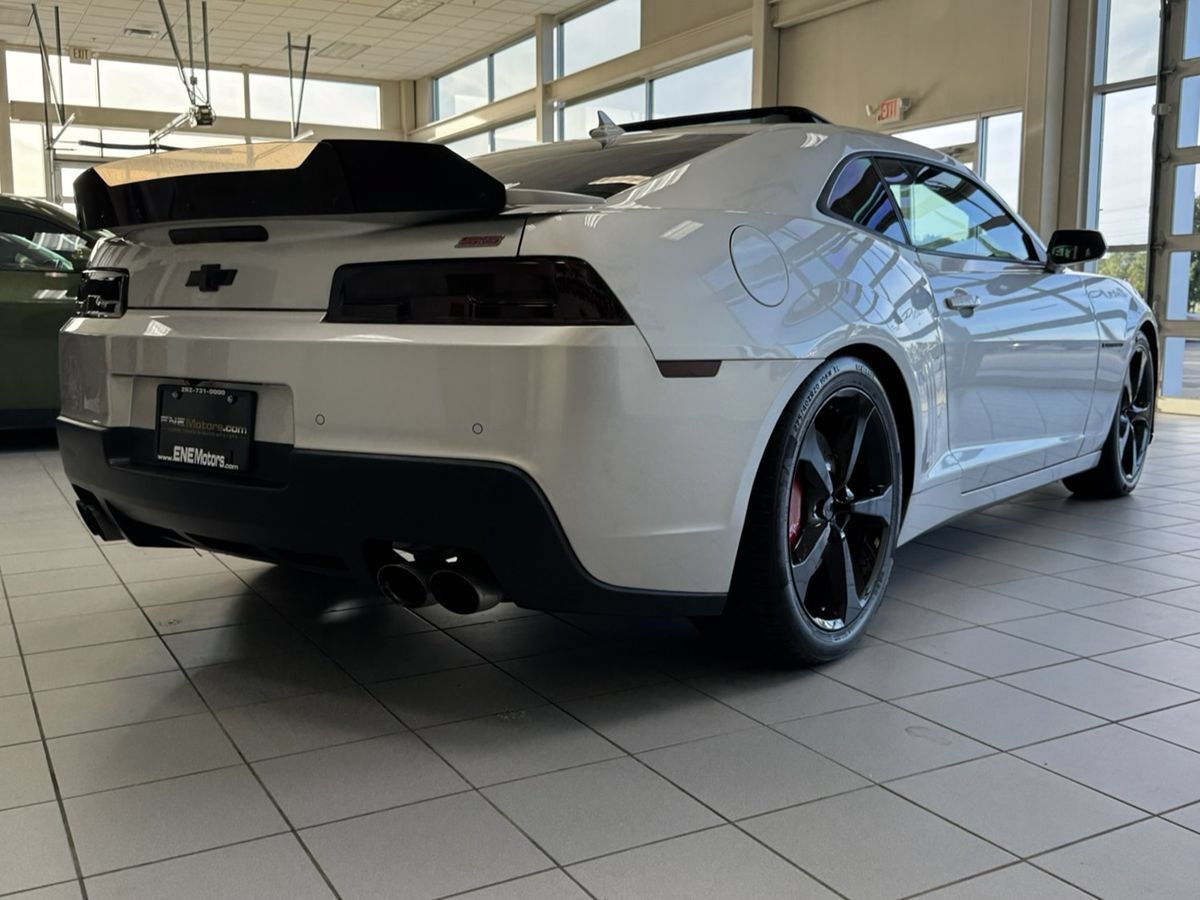 Used 2014 Chevrolet Camaro SS w/ RS Package RWD image 12