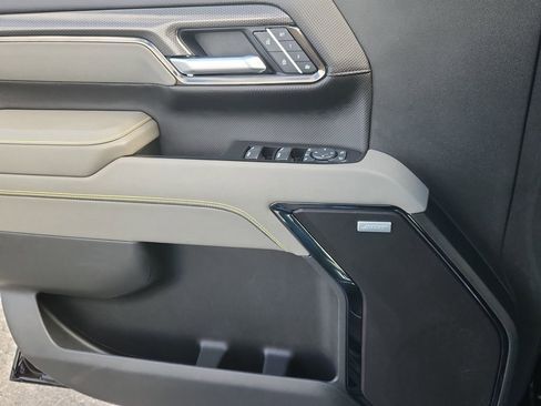 Used 2025 Chevrolet Silverado 2500 ZR2 w/ ZR2 Bison Edition image 9