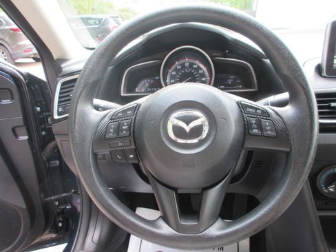 Used 2016 MAZDA MAZDA3 i Sport image 16