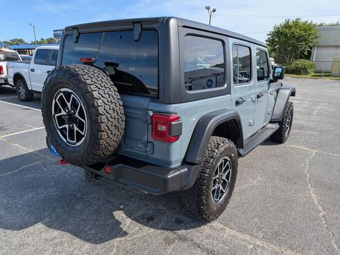 Used 2024 Jeep Wrangler Unlimited Rubicon AWD/4WD image 4