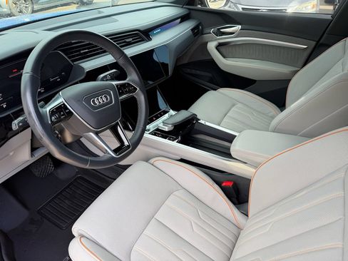 Used 2024 Audi Q8 e-tron Prestige AWD/4WD image 25