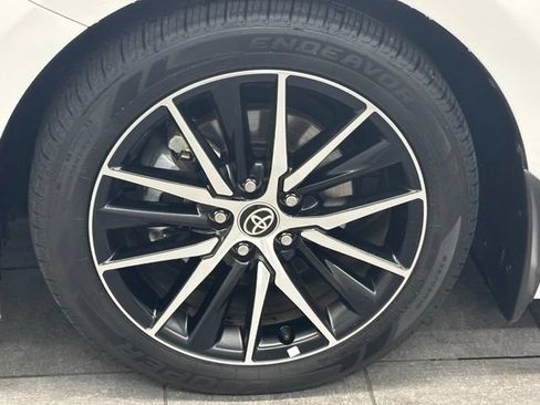 Used 2022 Toyota Camry SE FWD image 7