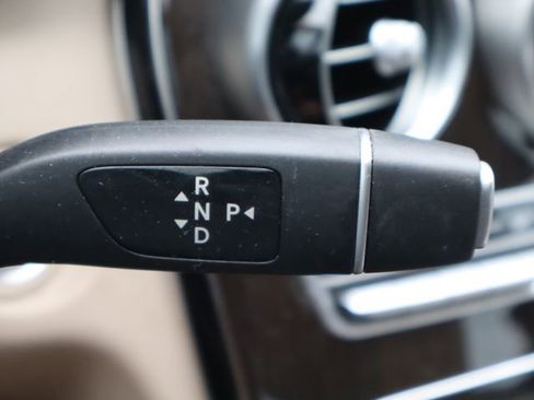 Used 2019 Mercedes-Benz C 300 Sedan image 33