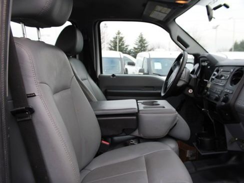 Used 2012 Ford F250 XL w/ Skid Plate Pkg image 32