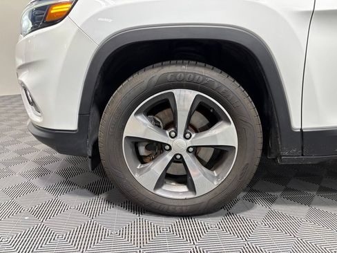 Used 2019 Jeep Cherokee Limited AWD/4WD image 9