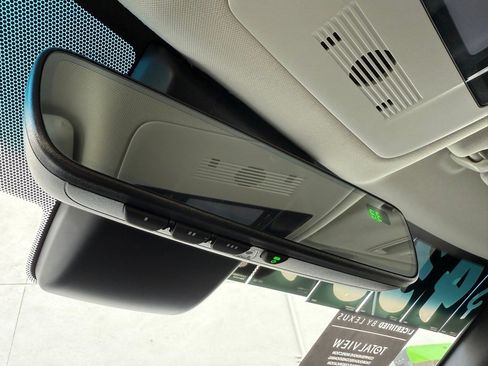 Certified 2025 Lexus ES 350 image 29