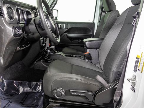 Used 2023 Jeep Gladiator Sport w/ Trailer Tow Package image 19