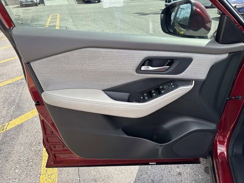 Used 2023 Nissan Rogue SV image 20