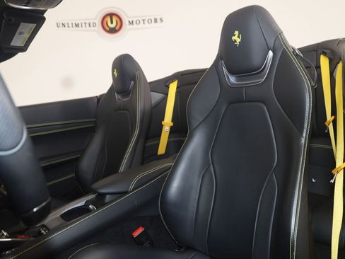 Used 2022 Ferrari Portofino M RWD image 42