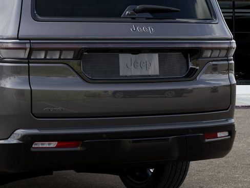 New 2026 Jeep Grand Wagoneer Summit AWD/4WD image 13