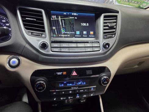 Used 2016 Hyundai Tucson Limited FWD image 16