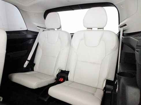 Used 2023 Volvo XC90 T8 Plus w/ Protection Package Premier image 24