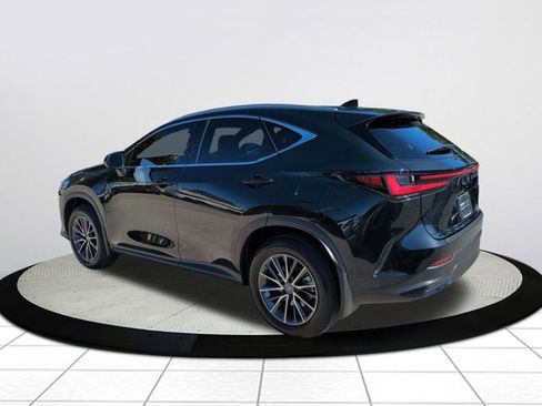 Used 2025 Lexus NX 300h AWD w/ Luxury Package image 5