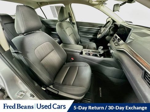 Used 2023 Nissan Altima 2.5 SV w/ SV Premium Package FWD image 34