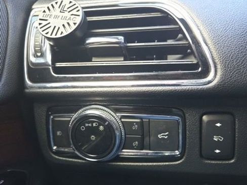 Used 2019 Lincoln Navigator L Select image 31