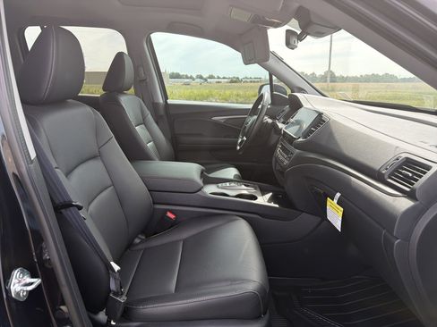 Certified 2025 Honda Ridgeline RTL image 20