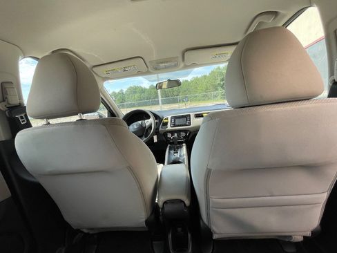 Used 2016 Honda HR-V LX image 29